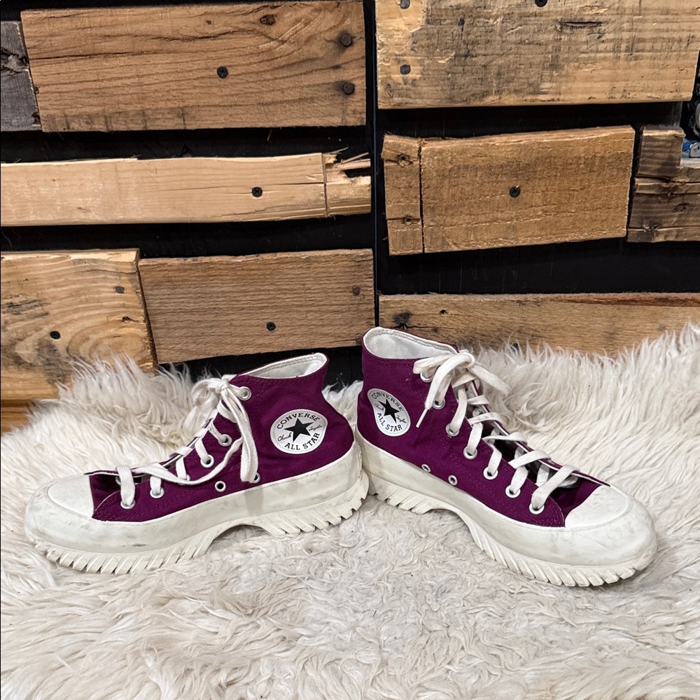 Converse Chuck Taylor All Star Lugged
Sneakers 'Mystic Orchid' -‎ A03701C Size 8